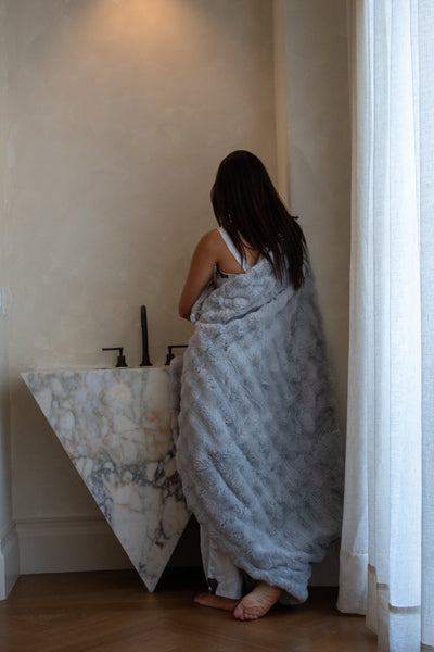 Lavender Scented Silver Bubble Throw